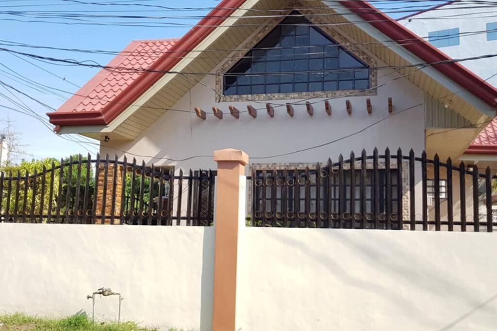 Willa Resthouse Fully Airconditioned W/ Private Parking Tuguegarao Zewnętrze zdjęcie